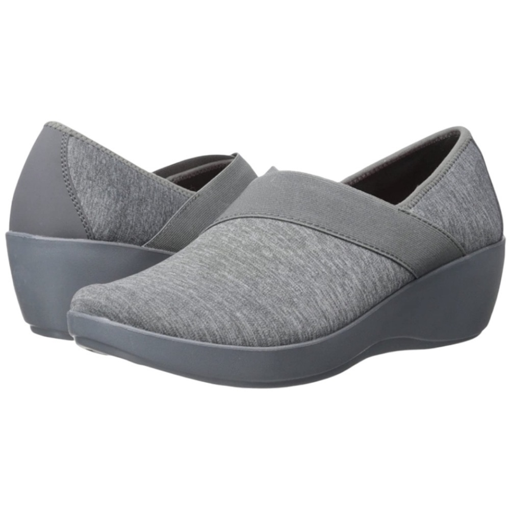 Crocs Gray Slip-On Wedge Shoes Size 9 Lightweight Stretch Work Casual NWOT
